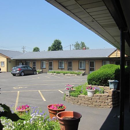 Glen Motel - Utica Exterior photo